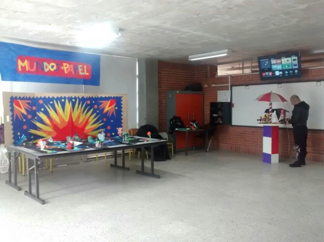 El Colegio Hernando Durán Dussan en Kennedy vive la Muestra Artística del Programa CREA