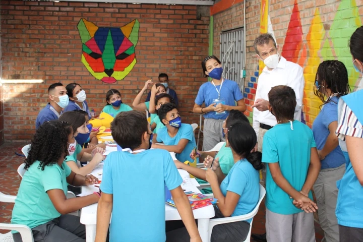 Embajada de Canadá visitó en Villa del Rosario el Espacio Alternativo de Cuidado  y Albergue para la Niñez y Adolescencia