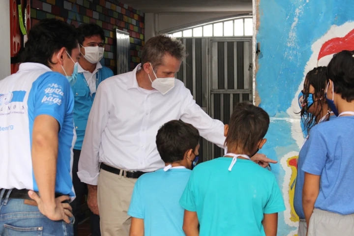 Embajada de Canadá visitó en Villa del Rosario el Espacio Alternativo de Cuidado  y Albergue para la Niñez y Adolescencia