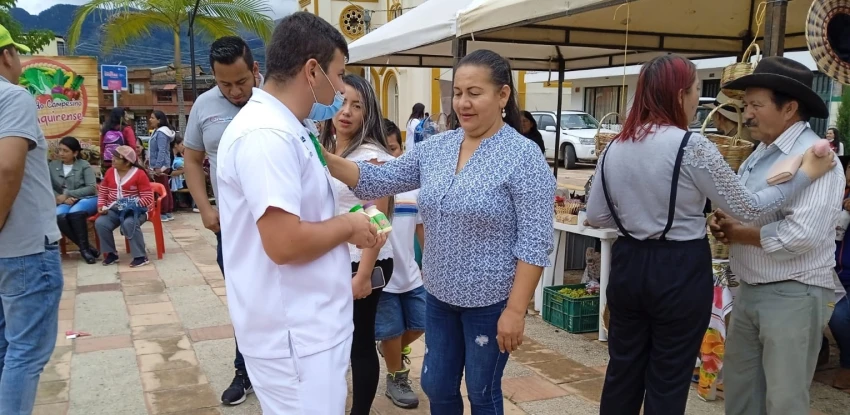 JÓVENES SACÚDETE PARTICIPAN EN FERIA AGRÍCOLA EN ZETAQUIRA BOYACÁ