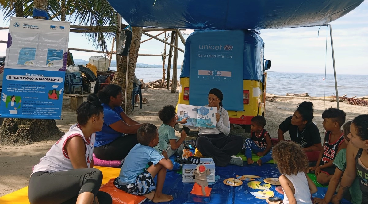 blog NIÑAS Y NIÑOS APRENDEN CON LA CHIQUIPIO DE UNICEF Y CIDEMOS: EL VEHÍCULO DEL DESARROLLO INFANTIL EN NECOCLÍ